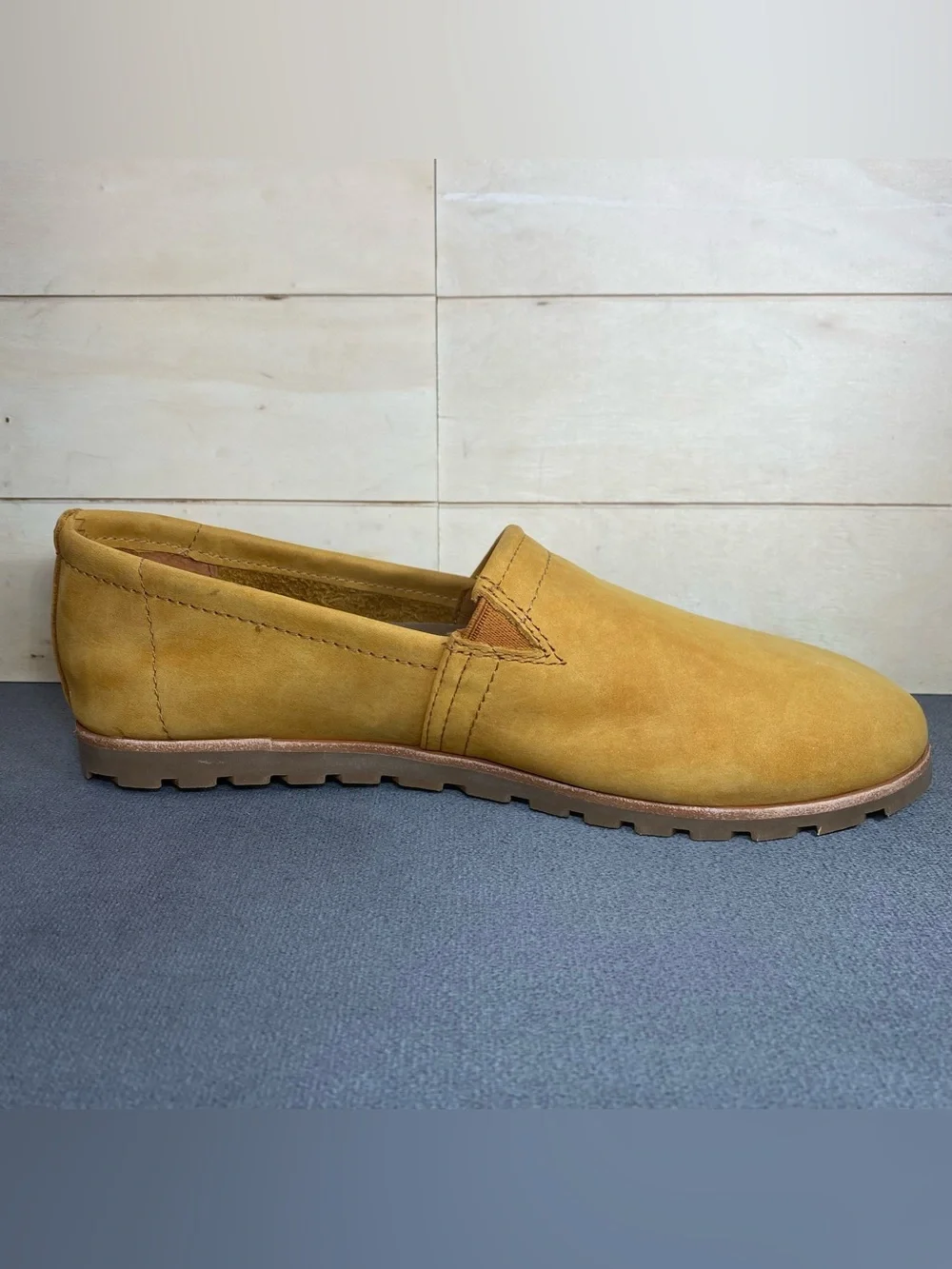LL Bean Slip-Ons Women's Size 7.5 Shoes Mustard Yellow Brown Nubuck Leather
